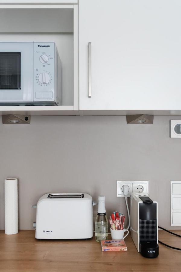 Quiet And Cozy Apartment Next To Mariahilfer Strasse And Naschmarkt With Ac, Minimum 30 Nights ウィーン エクステリア 写真