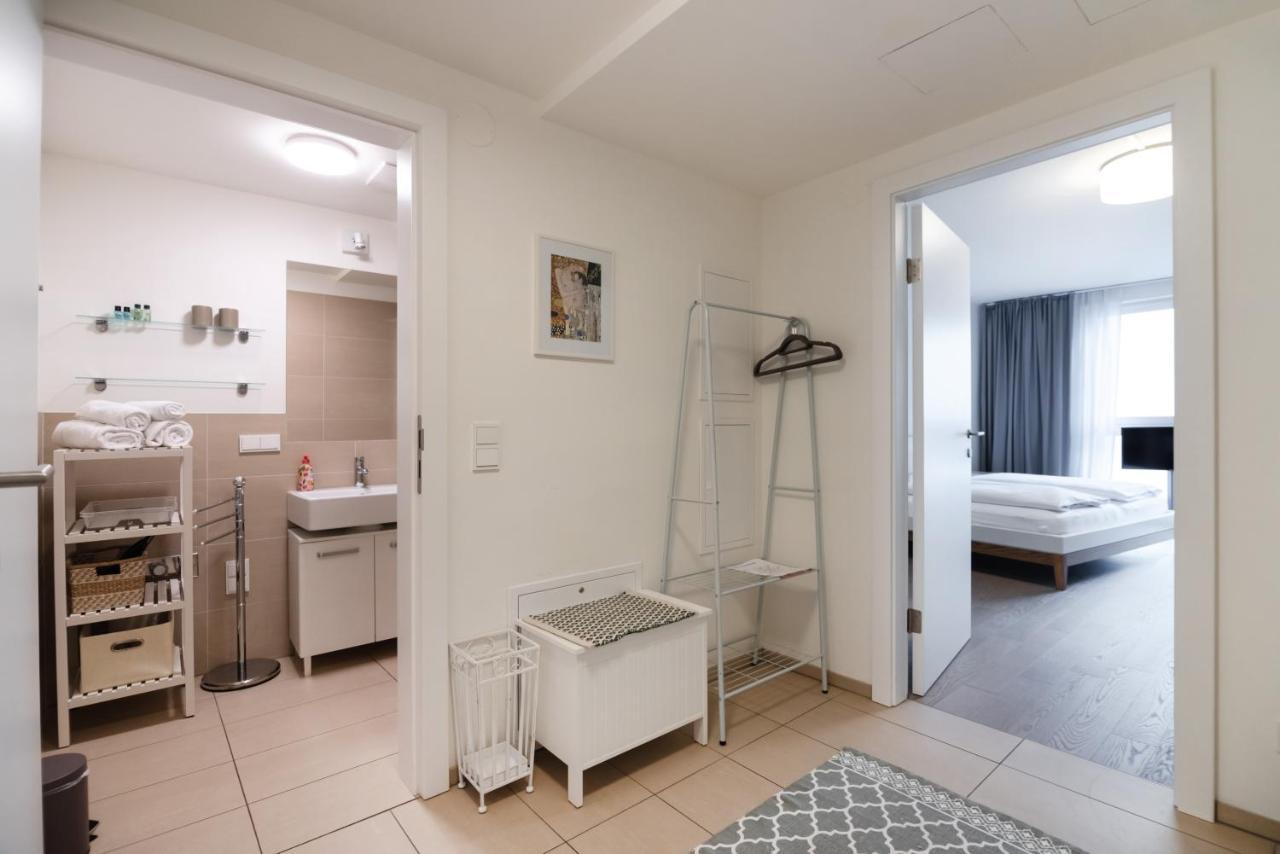 Quiet And Cozy Apartment Next To Mariahilfer Strasse And Naschmarkt With Ac, Minimum 30 Nights ウィーン エクステリア 写真