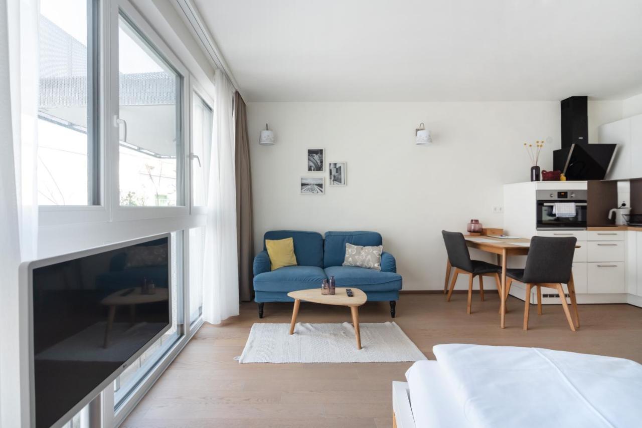 Quiet And Cozy Apartment Next To Mariahilfer Strasse And Naschmarkt With Ac, Minimum 30 Nights ウィーン エクステリア 写真